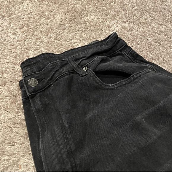 American eagle mom straight jeans black bin size 18 inseam 26” - Picture 2 of 5